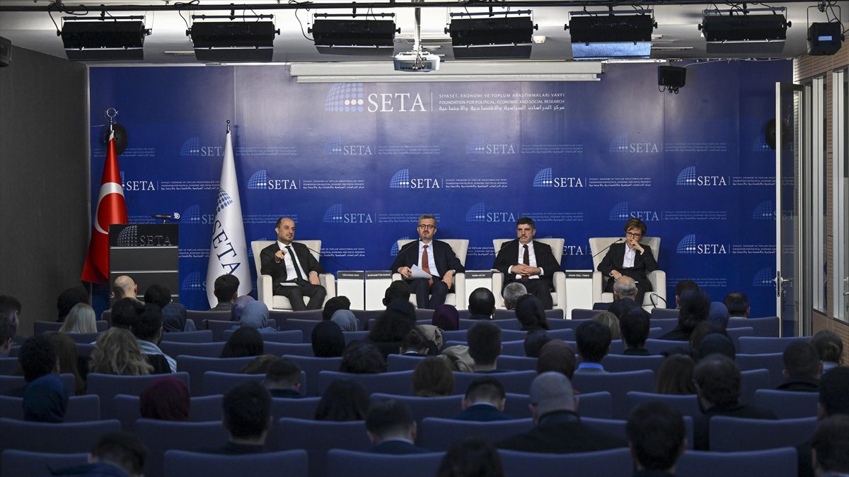 ANKARA (AA) – SETA Genel Merkezi’nde düzenlenen, moderatörlüğünü SETA Hukuk