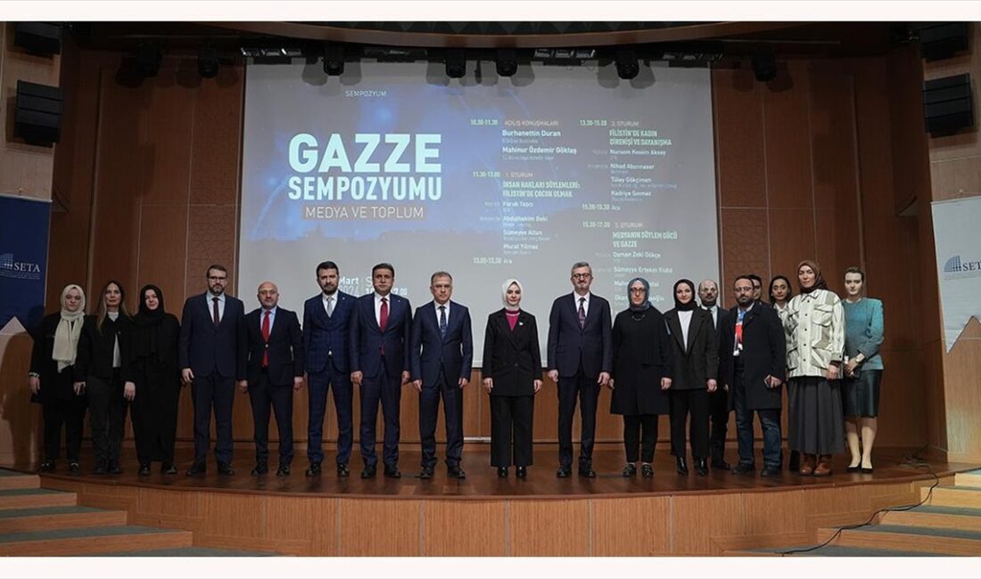 Siyaset, Ekonomi ve Toplum Araştırmaları Vakfı (SETA) Genel Koordinatörü Burhanettin