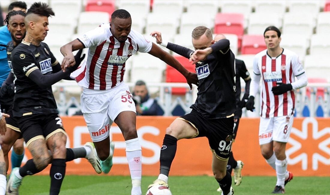 Trendyol Süper Lig'in 29. haftasında sahasında Corendon Alanyaspor'a 2-1 kaybeden