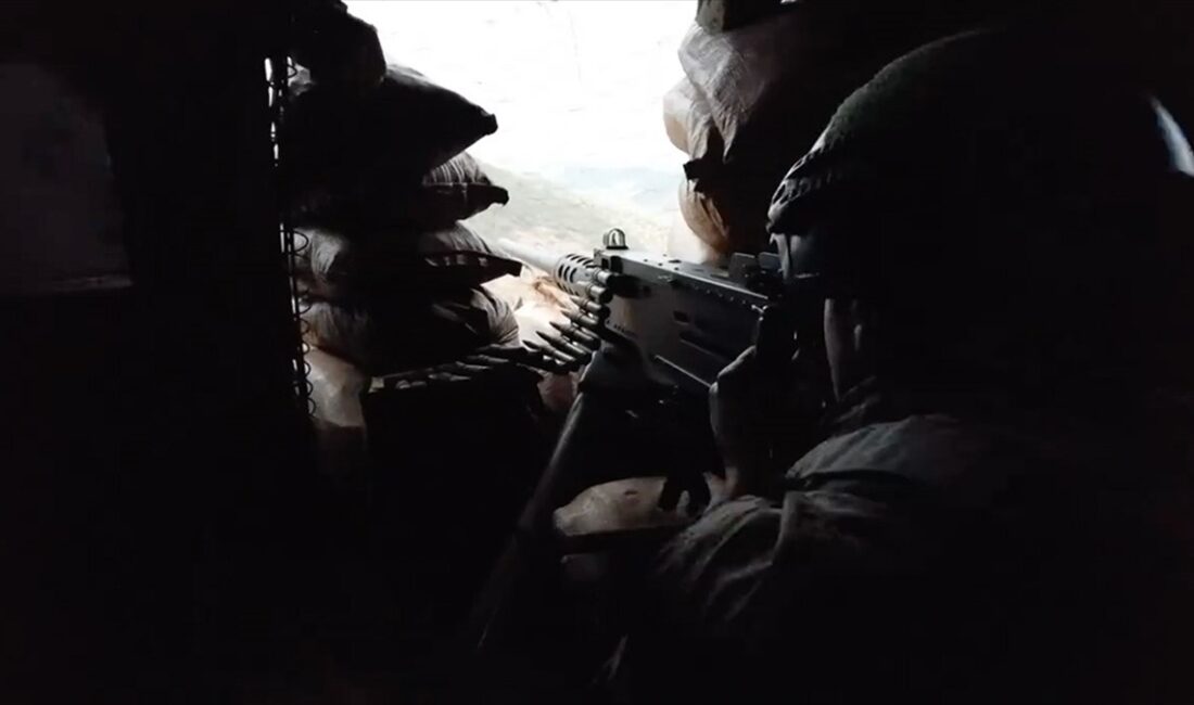 Suriye'nin kuzeyindeki Fırat Kalkanı bölgesinde saldırı hazırlığındaki 3 PKK/YPG'li teröristin