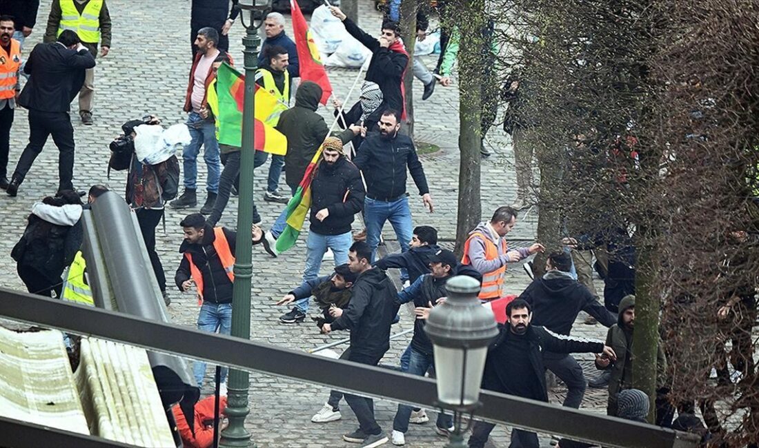 Terör örgütü PKK destekçileri, Belçika'nın Liege kentinde gece boyunca taşkınlık
