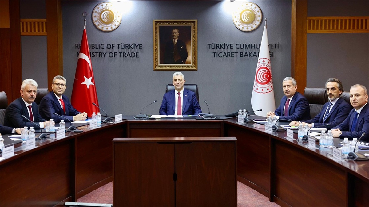 Ticaret Bakanı Ömer Bolat, "Bakanlık olarak bakkal esnafımız başta olmak