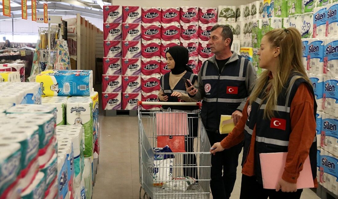 Ticaret Bakanlığı ekipleri, yaklaşan ramazan ayı öncesinde yurt genelindeki marketlerde