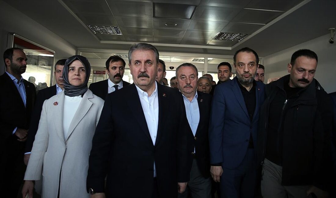 Seçim çalışmaları için bulunduğu Tokat'ta geçirdiği kazada yaralanan BBP Genel