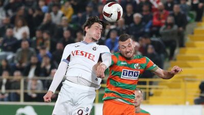 Trendyol Süper Lig'in 28. haftasında Corendon Alanyaspor, konuk ettiği Trabzonspor'u