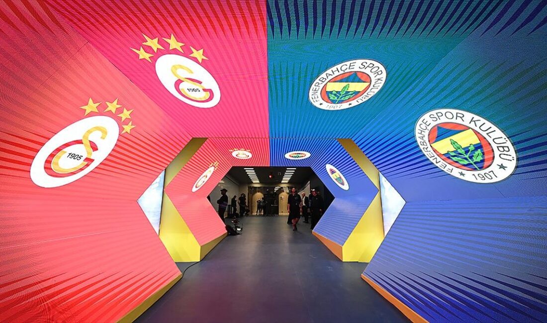 Galatasaray ile Fenerbahçe arasında oynanacak Turkcell Süper Kupa maçının bilet