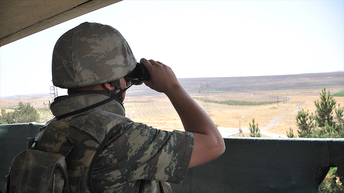 Şanlıurfa'da, Suriye sınırından yurda girmeye çalışan terör örgütü PKK/PYD mensubu