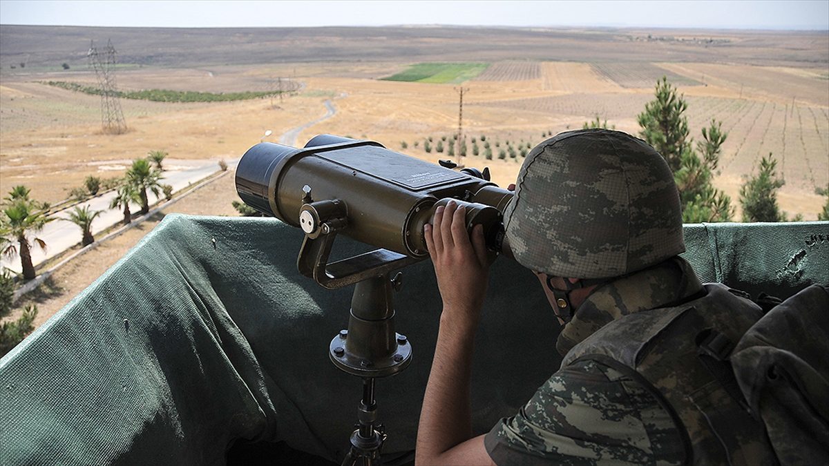 Şanlıurfa'nın Suriye sınırından yurda girmeye çalışan terör örgütü PKK/PYD mensubu