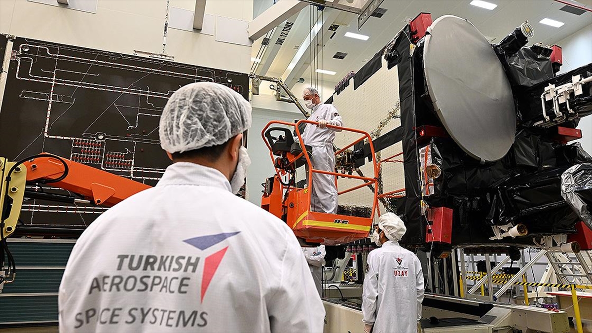 Türksat Genel Müdürü Hasan Hüseyin Ertok, Türkiye'nin ilk yerli ve