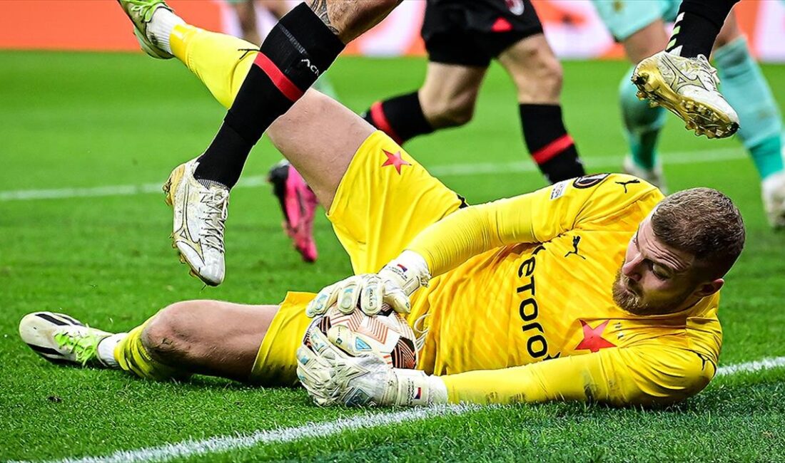 UEFA Avrupa Ligi'nde son 16 turu rövanş maçları yarın oynanacak.