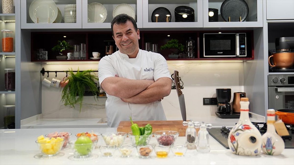 Yemek yazarı ve şef Rafet İnce, "Osmanlı'da obeziteyi tetikleyen bir