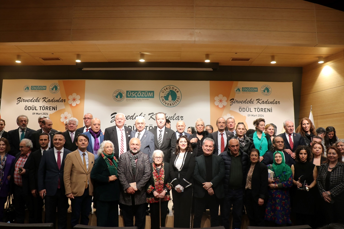 İSTANBUL (AA) – "Zirvedeki Kadınlar Ödül Töreni" Üsküdar Üniversitesi'nde gerçekleştirildi.