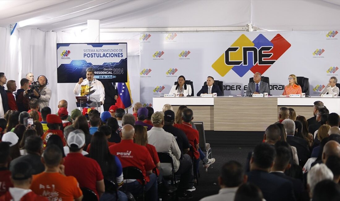 Venezuela Ulusal Seçim Konseyi (CNE) Başkanı Elvis Amoroso, devlet başkanı