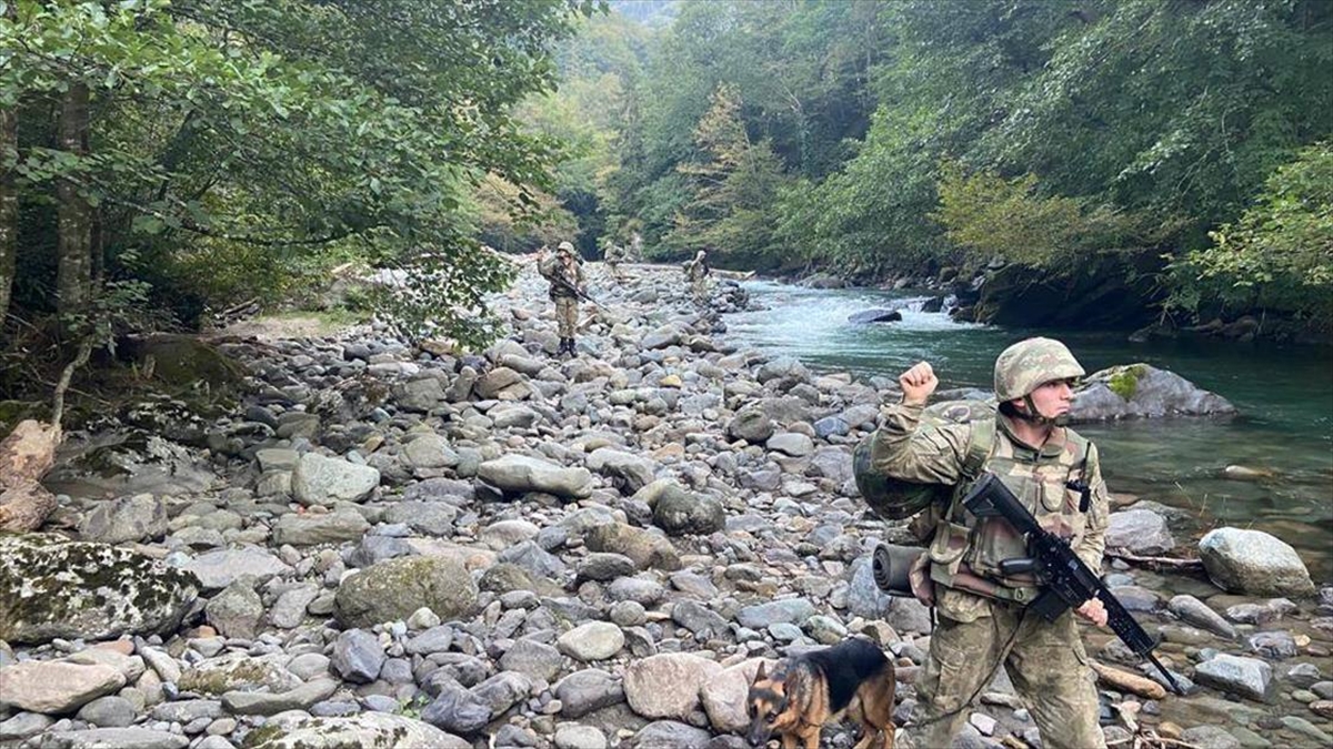 Türkiye'den Yunanistan'a geçmeye çalışan FETÖ ve PKK/KCK terör örgütü mensubu