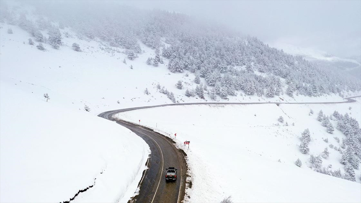 Doğu Karadeniz'i Doğu Anadolu'ya bağlayan önemli kara yolu güzergahlarından 2
