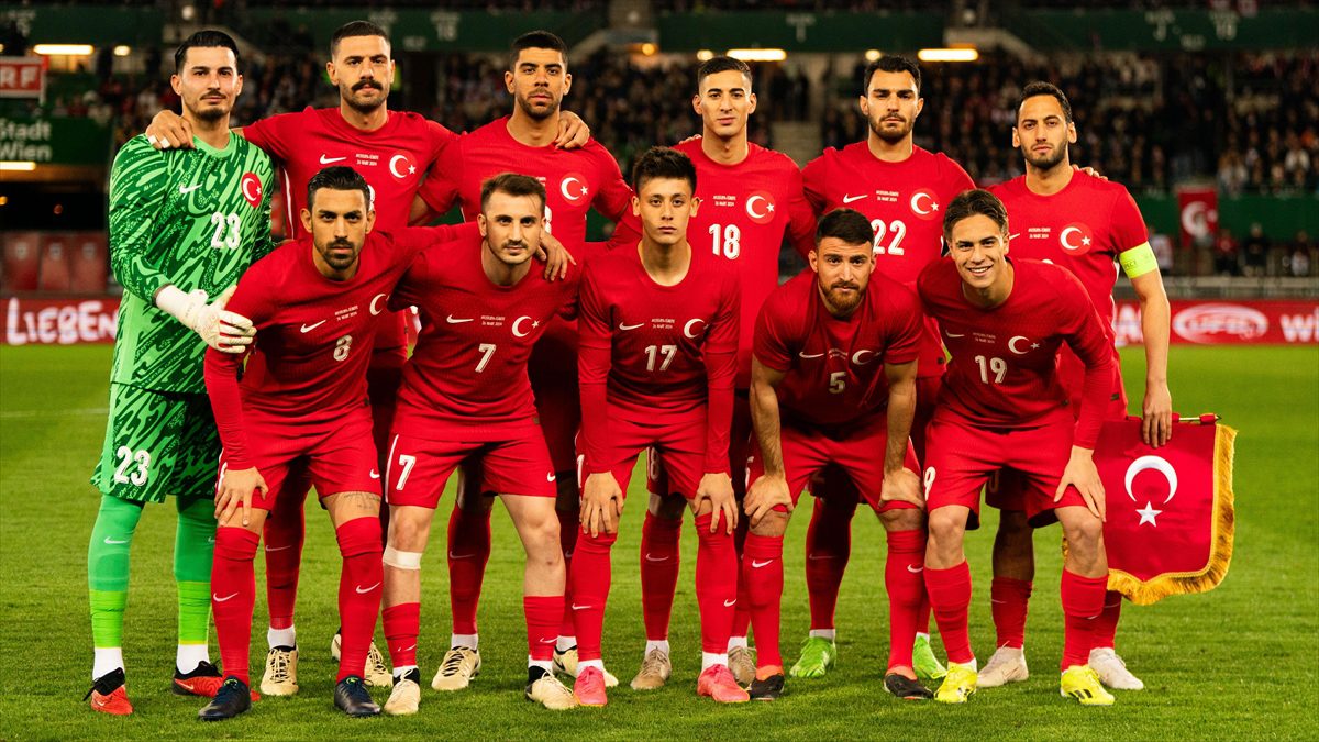 FIFA dünya sıralamasında 5 basamak gerileyen A Milli Futbol Takımı,
