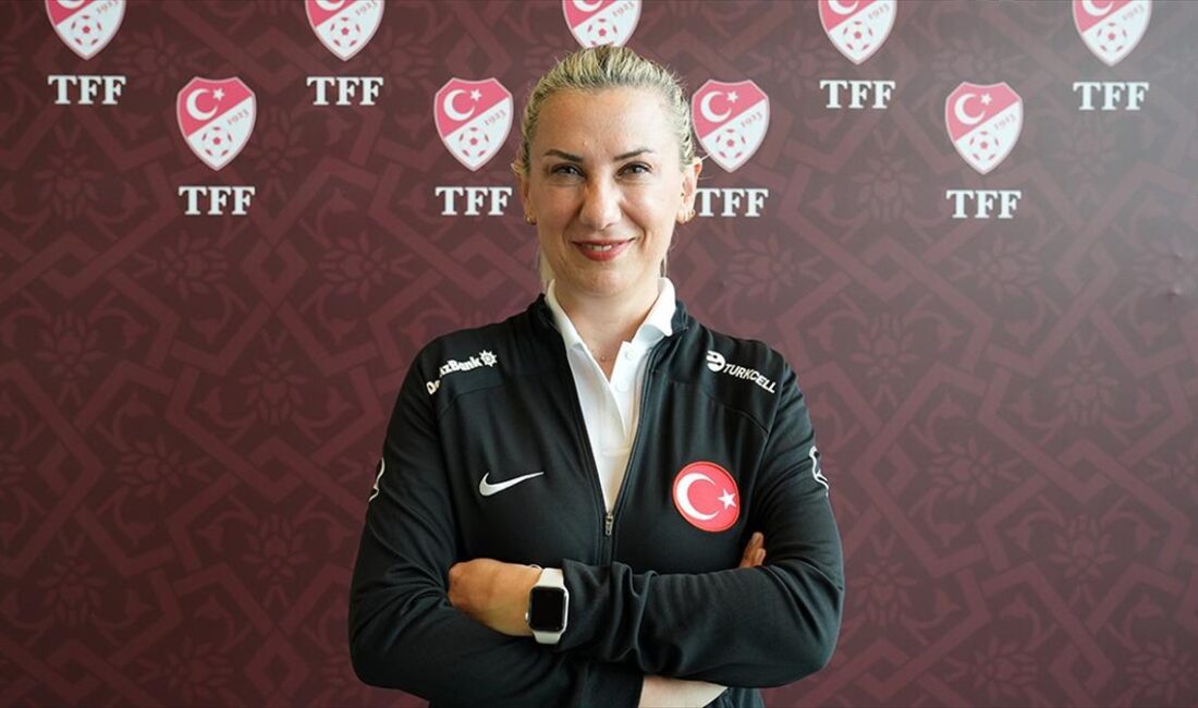 A Milli Kadın Futbol Takımı Teknik Direktörü Necla Güngör Kıragası,