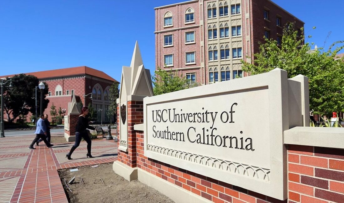 ABD'de Güney California Üniversitesinin (USC), Müslüman karşıtı grupların başlattığı kampanya