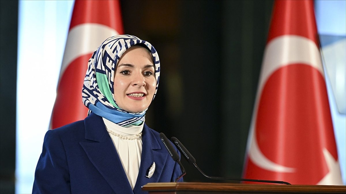 Aile ve Sosyal Hizmetler Bakanı Mahinur Özdemir Göktaş, Bakanlık bünyesinde