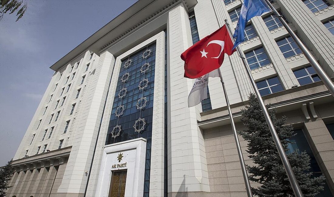 AK Parti'nin üzerinde çalışmalarını sürdürdüğü sağlık, ticaret, milli savunma, ulaştırma