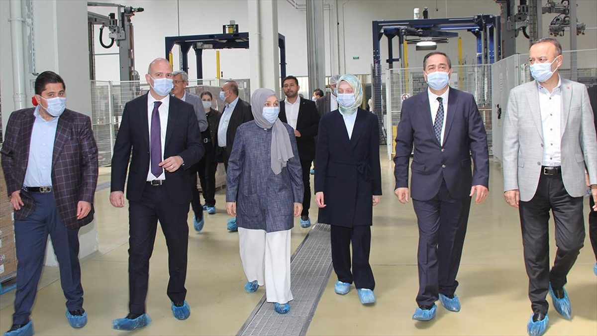 AK Parti heyeti, Beypazarı Doğal Maden Suyu tesislerini ziyaret ederek