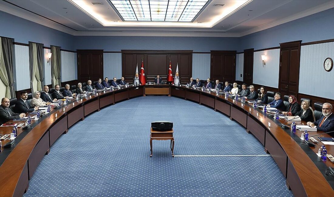 AK Parti Merkez Yürütme Kurulu (MYK) yarın toplanacak.