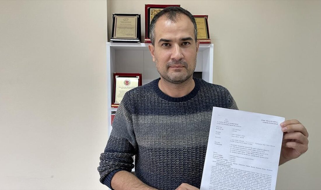 Aydın'da yaşayan akademisyen, sözleşmeye aykırı şekilde alındığını iddia ettiği 60