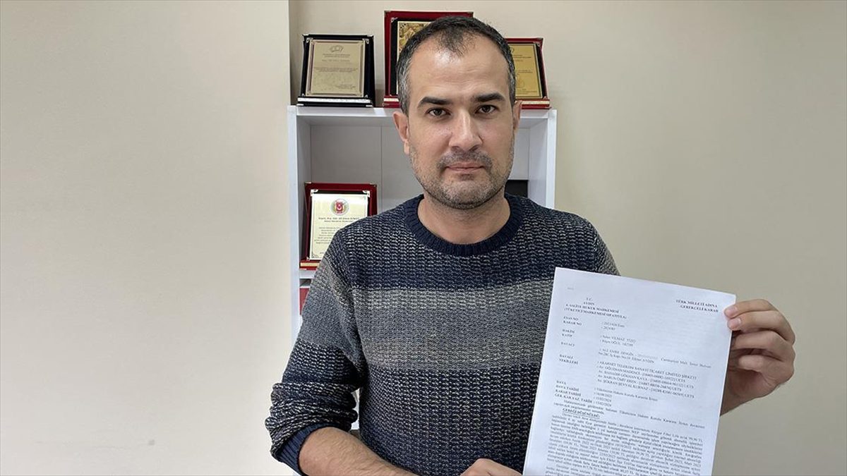 Aydın'da yaşayan akademisyen, sözleşmeye aykırı şekilde alındığını iddia ettiği 60