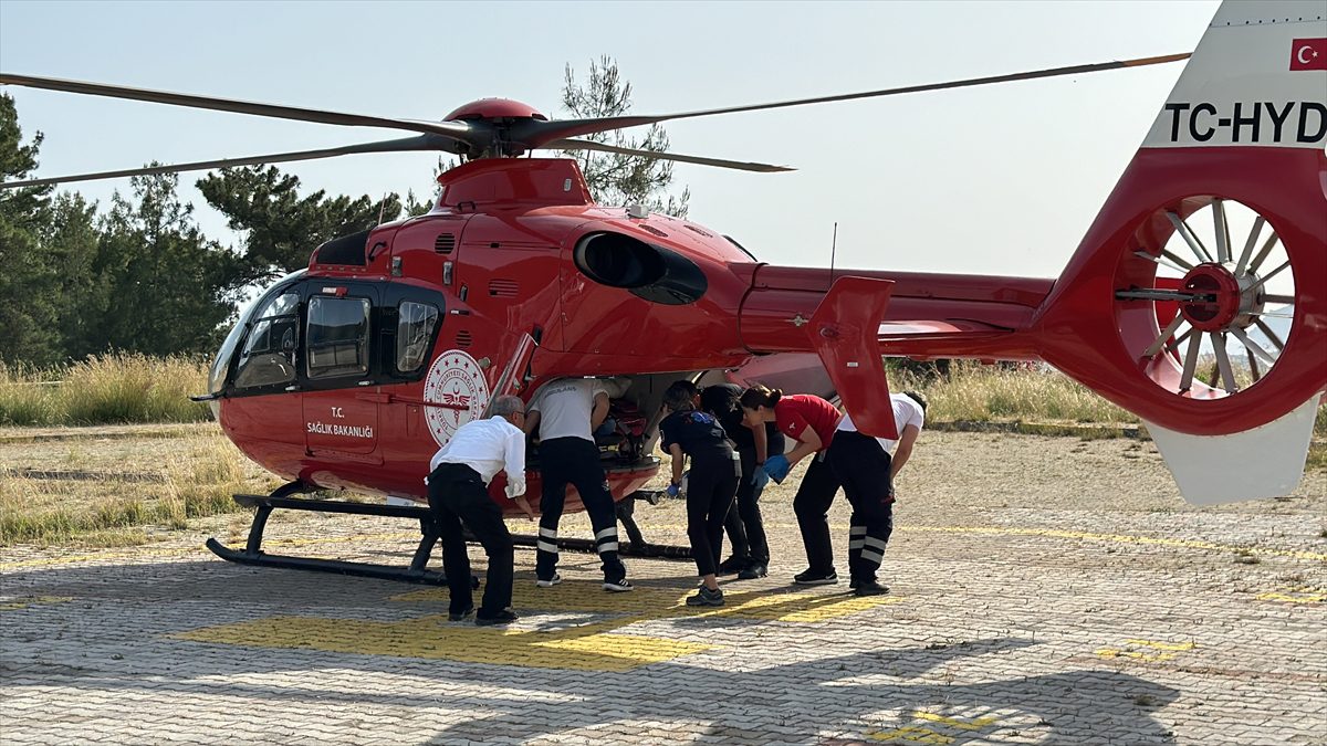 Alanya'da ambulans helikopter 14 yaşındaki kız için havalandı