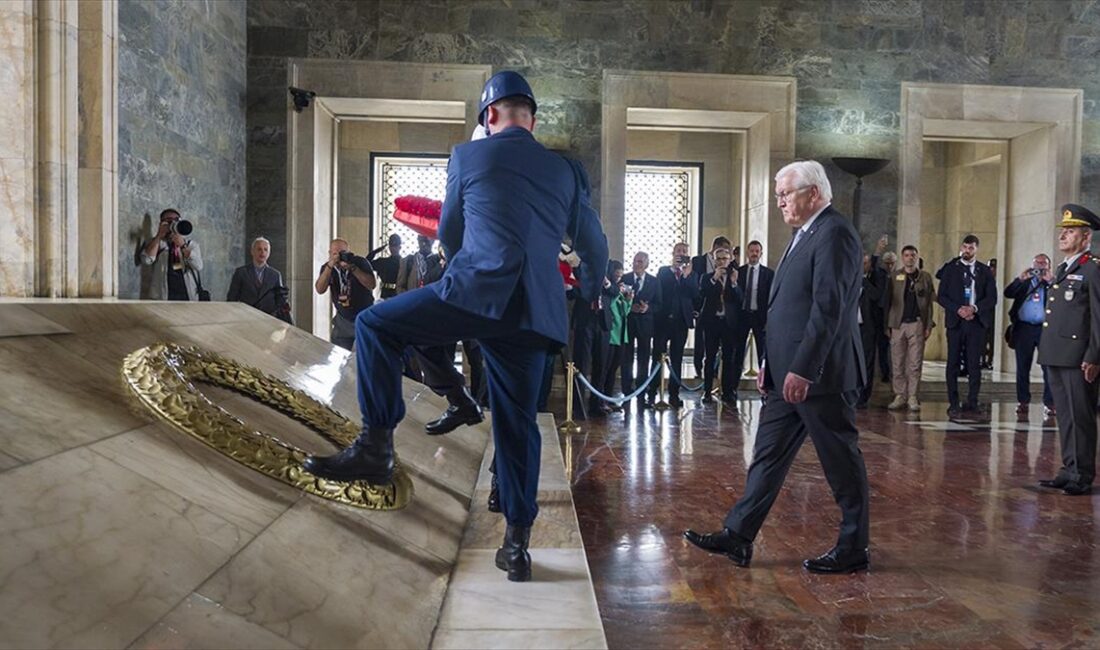 Almanya Cumhurbaşkanı Frank-Walter Steinmeier, Anıtkabir'e ziyarette bulundu.