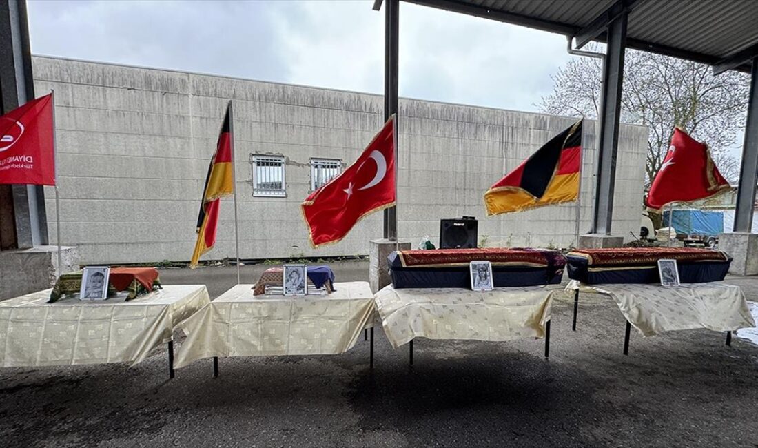 Almanya'nın Solingen kentinde kundaklama sonucu çıkan yangında hayatını kaybeden Türk