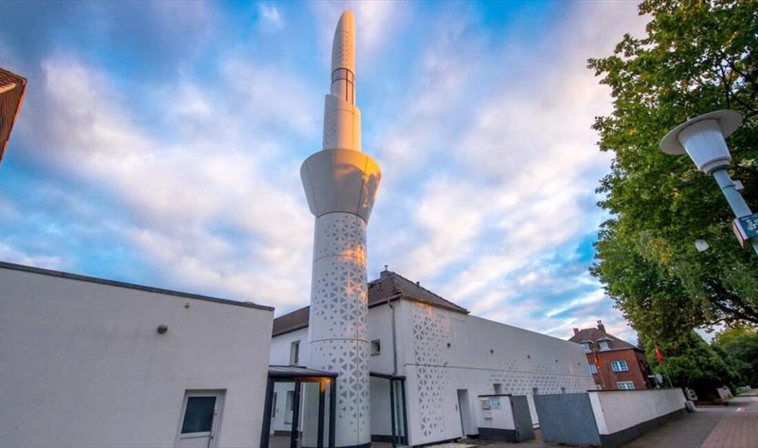 Almanya'nın Krefeld kentindeki Diyanet İşleri Türk İslam Birliğine (DİTİB) bağlı