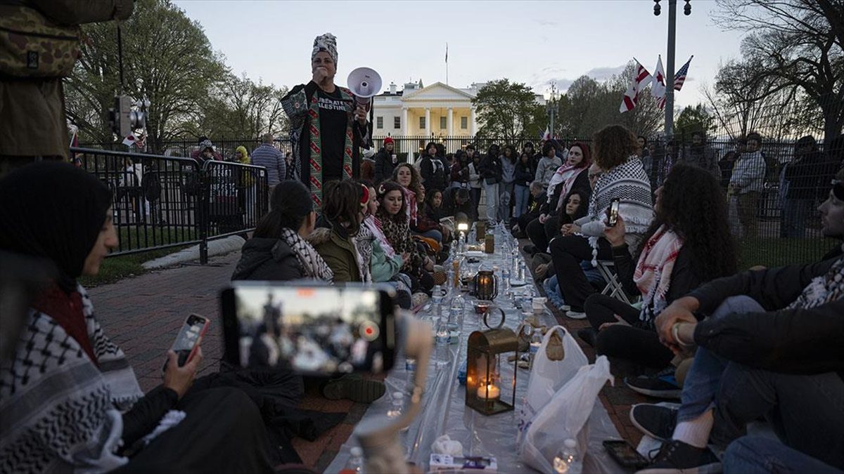 ABD'nin İsrail'e koşulsuz desteğine tepkilerini gösteren Amerikalı Müslümanlar, Beyaz Saray
