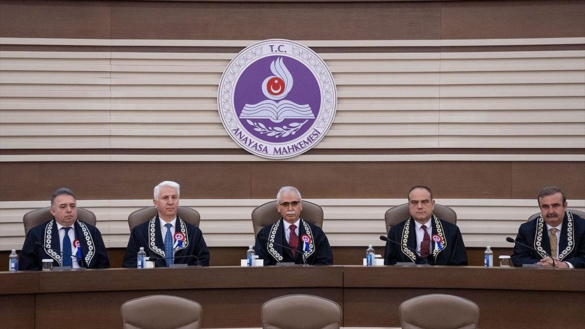 Anayasa Mahkemesi Başkanı Kadir Özkaya, "Her bir yüksek mahkeme, Anayasa
