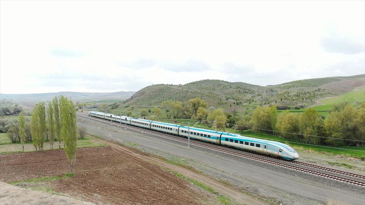 Ulaştırma ve Altyapı Bakanı Abdulkadir Uraloğlu, şimdiye kadar 1 milyon