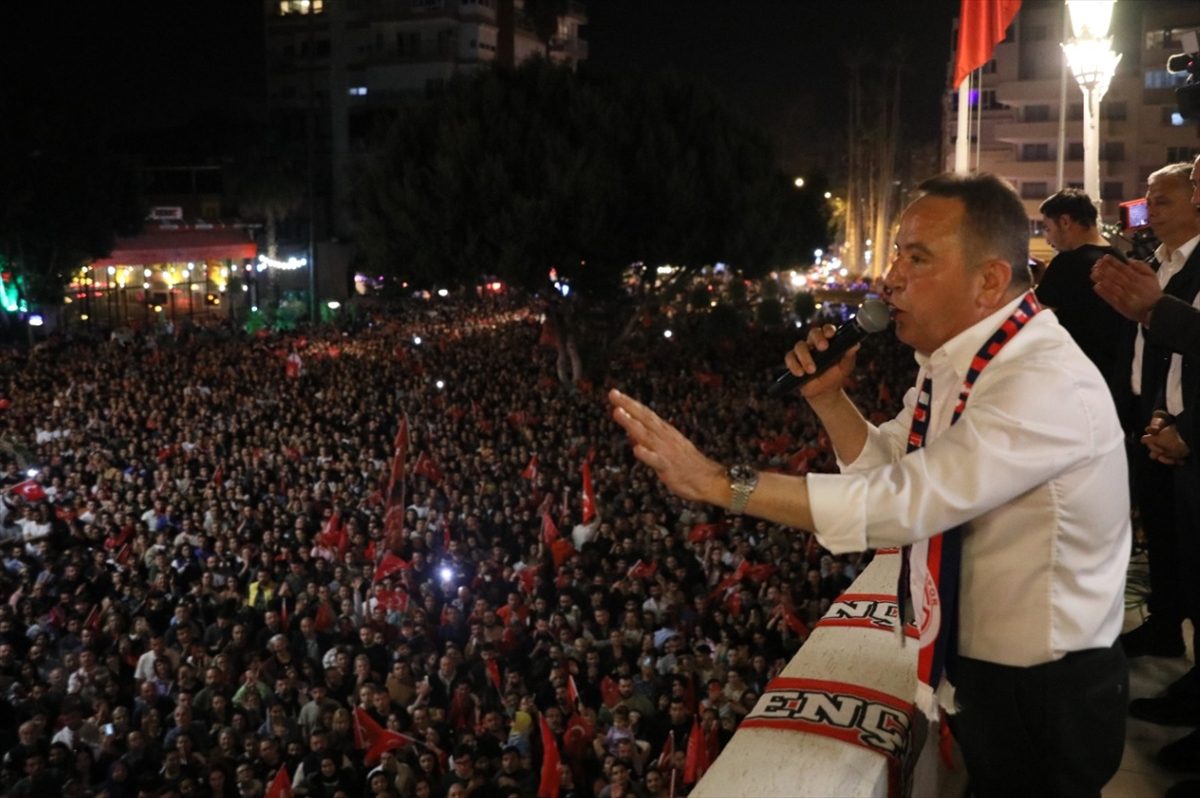 - "Yerelden kalkınmayla ilgili bütün projelerimizi, seçim meydanlarımızda ne söylediysek