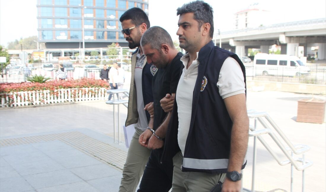 ANTALYA (AA) – Antalya'nın Serik ilçesinde iki aile arasında çıkan