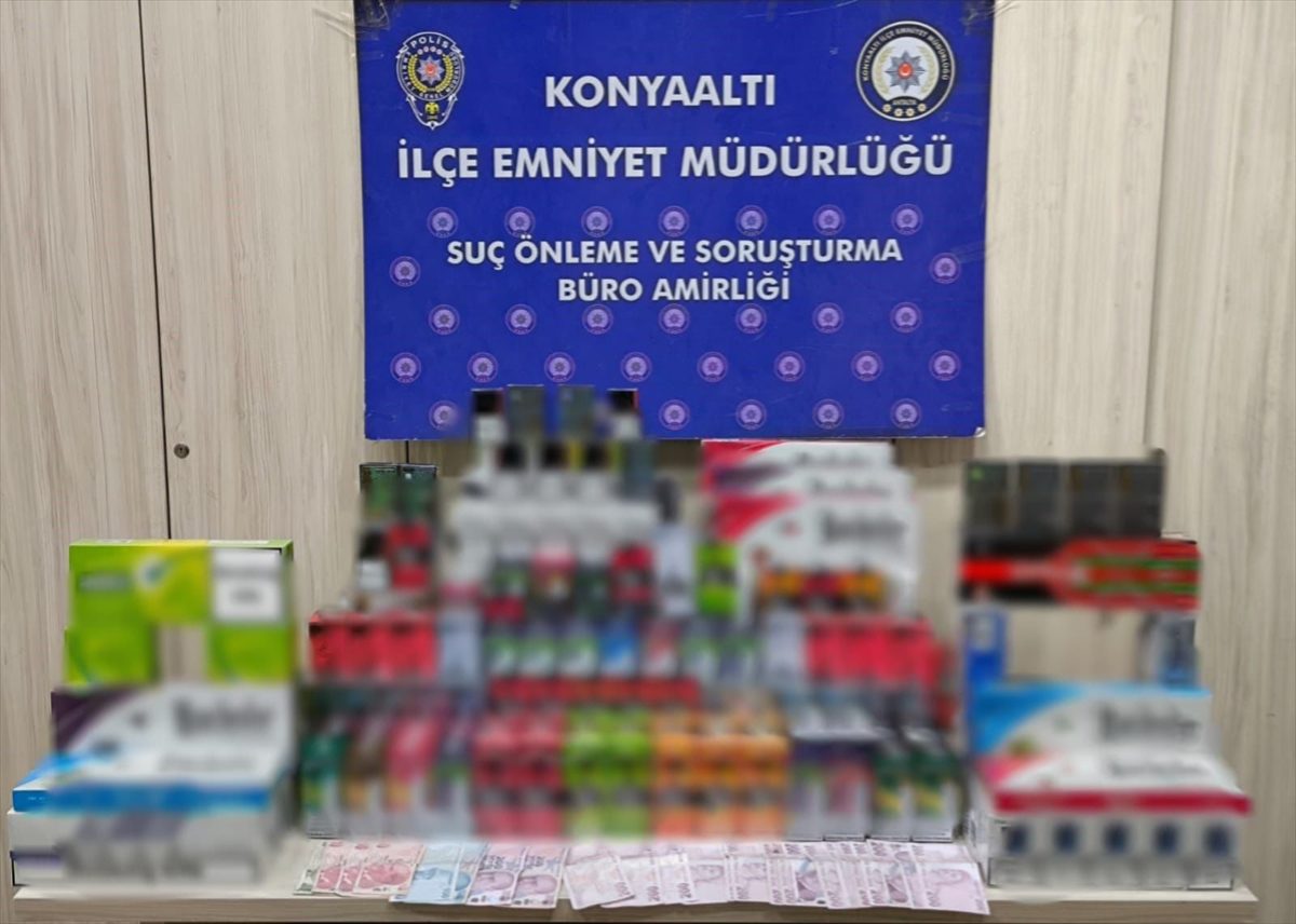 Antalya'da kaçakçılık operasyonunda 6 zanlı yakalandı