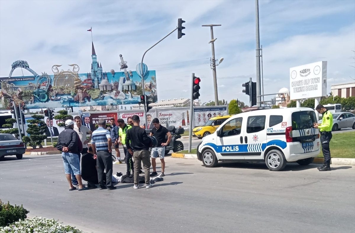 ANTALYA (AA) – Antalya'nın Serik ilçesinde otomobille motosikletin çarpışması sonucu