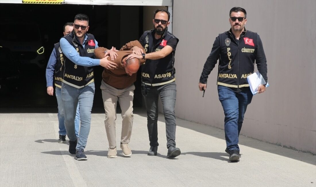 ANTALYA (AA) – Antalya'nın Kepez ilçesinde silahla vurulan kişi hastanede