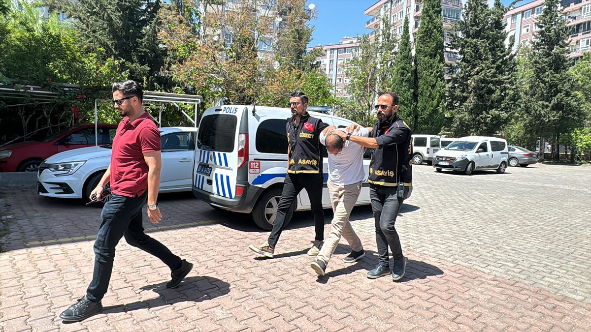 Antalya'da trafikte çıkan tartışmada bıçaklanan kişi öldü