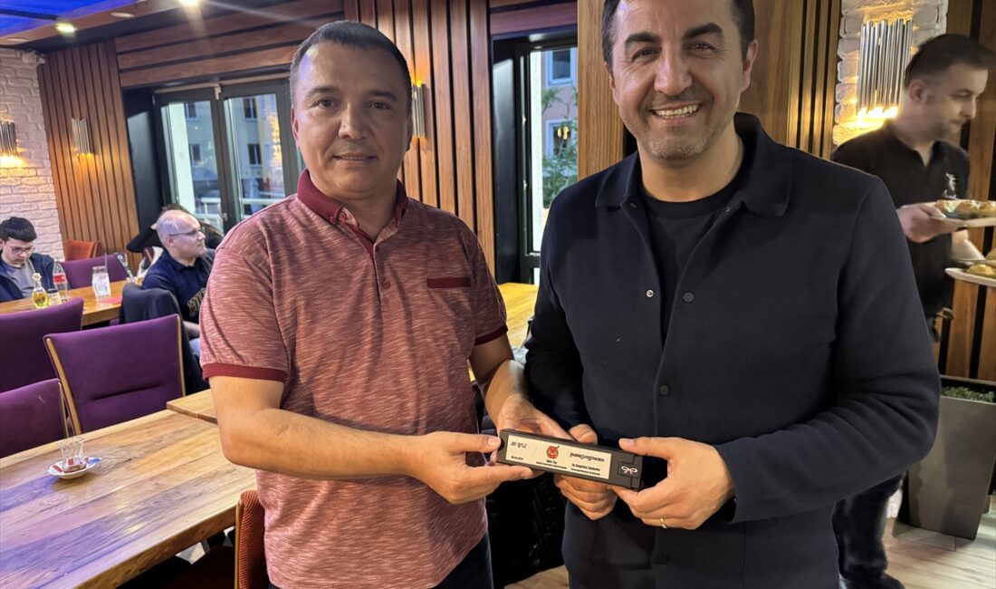 NÜRNBERG (AA) – Antalya Valisi Hulusi Şahin ile Antalya Gazeteciler