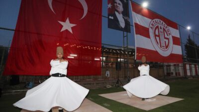 ANTALYA (AA) – Antalyaspor camiası iftar programında buluştu. Hasan Subaşı