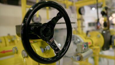 Avrupa'nın doğal gaz üretimi, sahalarda süren bakım çalışmaları nedeniyle geçen