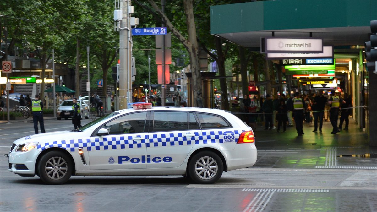 Avustralya'nın Sydney kentinde bir alışveriş merkezinde düzenlenen bıçaklı saldırıda 6