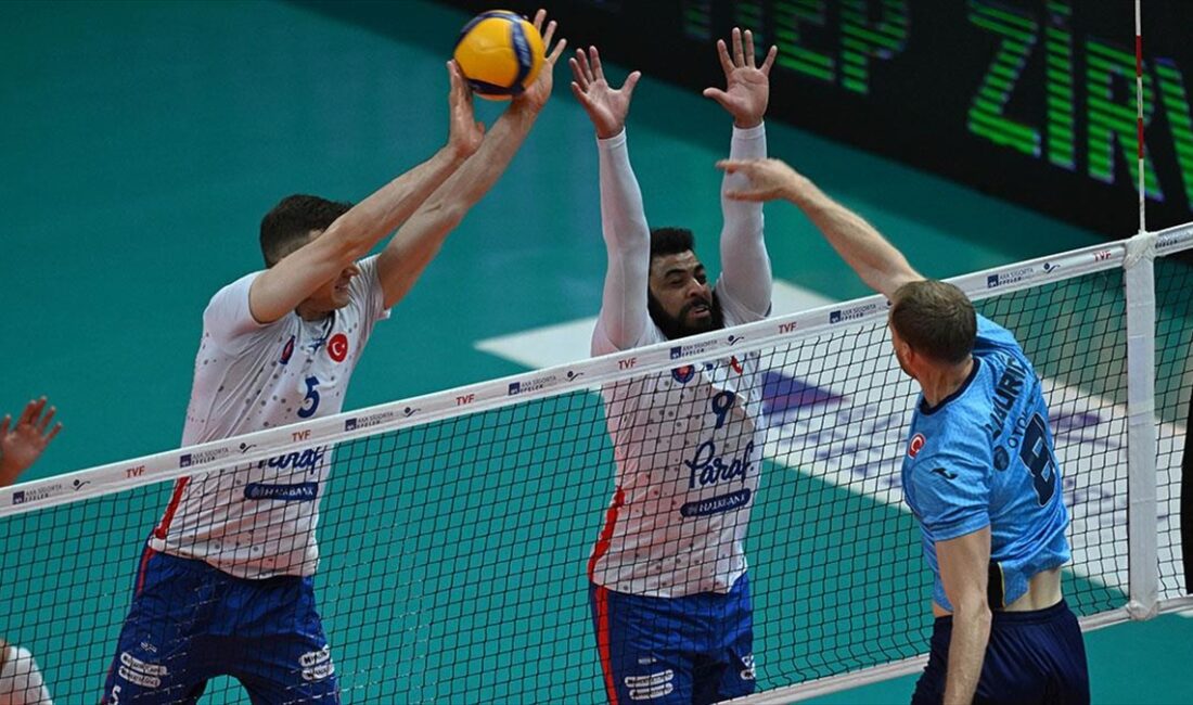 Voleybol AXA Sigorta Efeler Ligi final etabı üçüncü maçında Fenerbahçe