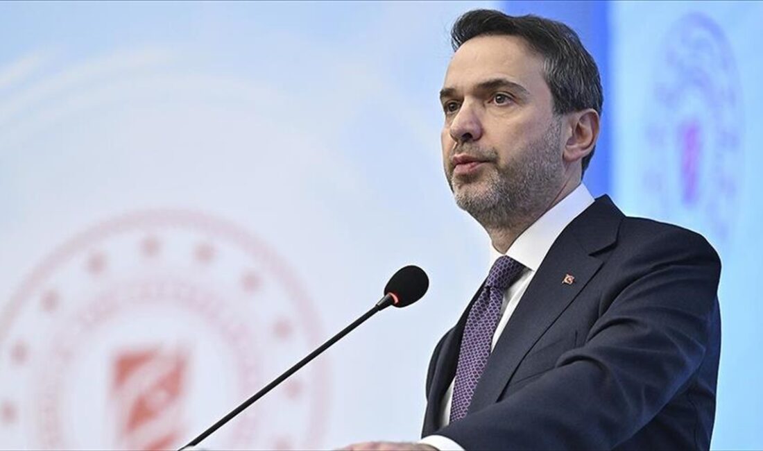 Enerji ve Tabii Kaynaklar Bakanı Alparslan Bayraktar, maden sahalarında bugüne
