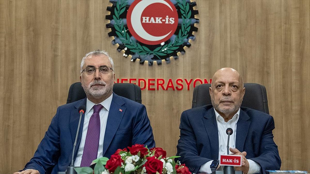 Çalışma ve Sosyal Güvenlik Bakanı Işıkhan,"Tüm belediyelere sesleniyorum, bizler işçilerimizin