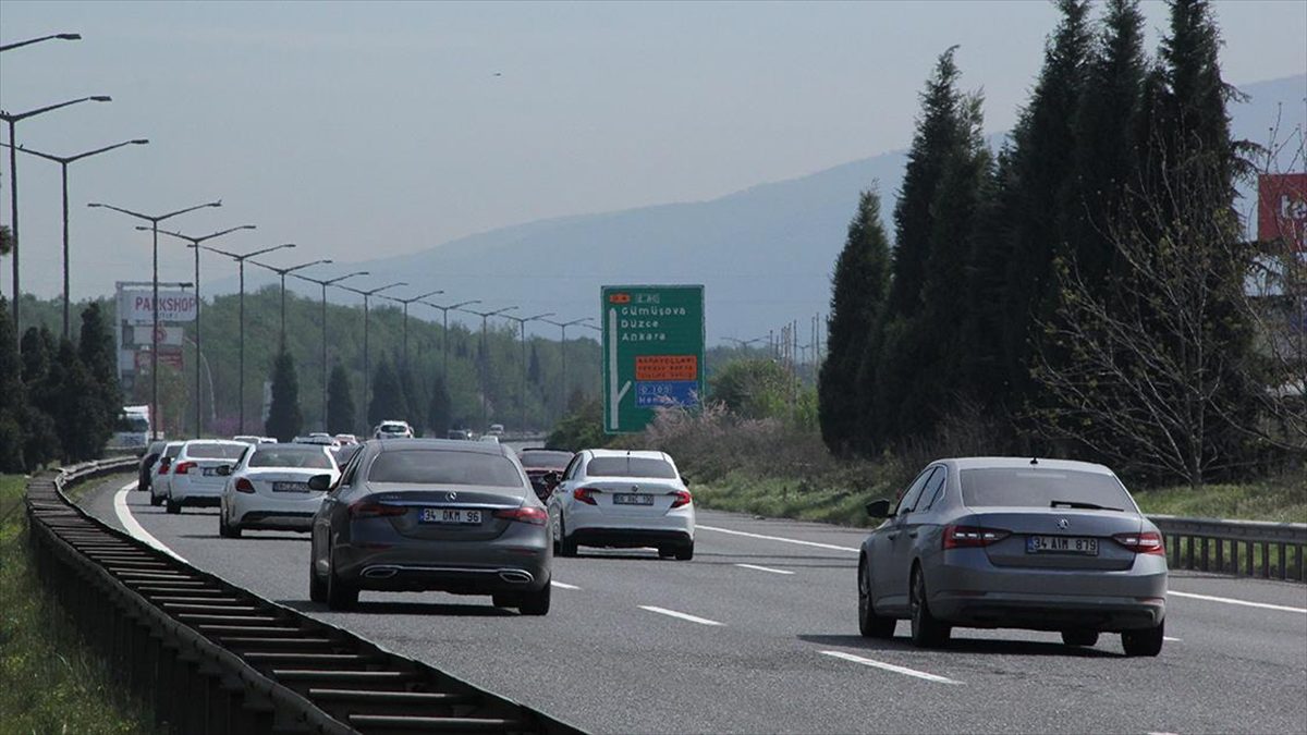 İçişleri Bakanı Ali Yerlikaya, Ramazan Bayramı tatilinin ilk gününde trafik