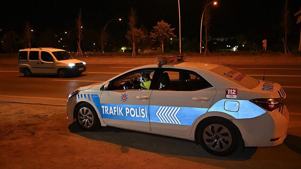 ANKARA (AA) – Bayram tatili başlamadan sürücülere, “Aşırı hızdan kaçının,